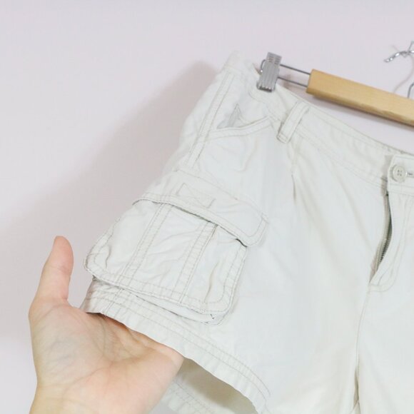 *G.H. Bass & Co. Beige Cargo Shorts - Picture 5 of 7